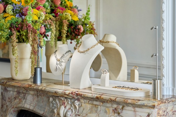 High Jewelry presentation