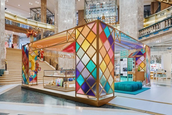 Installation aux Galeries Lafayettes Champs-Elysées