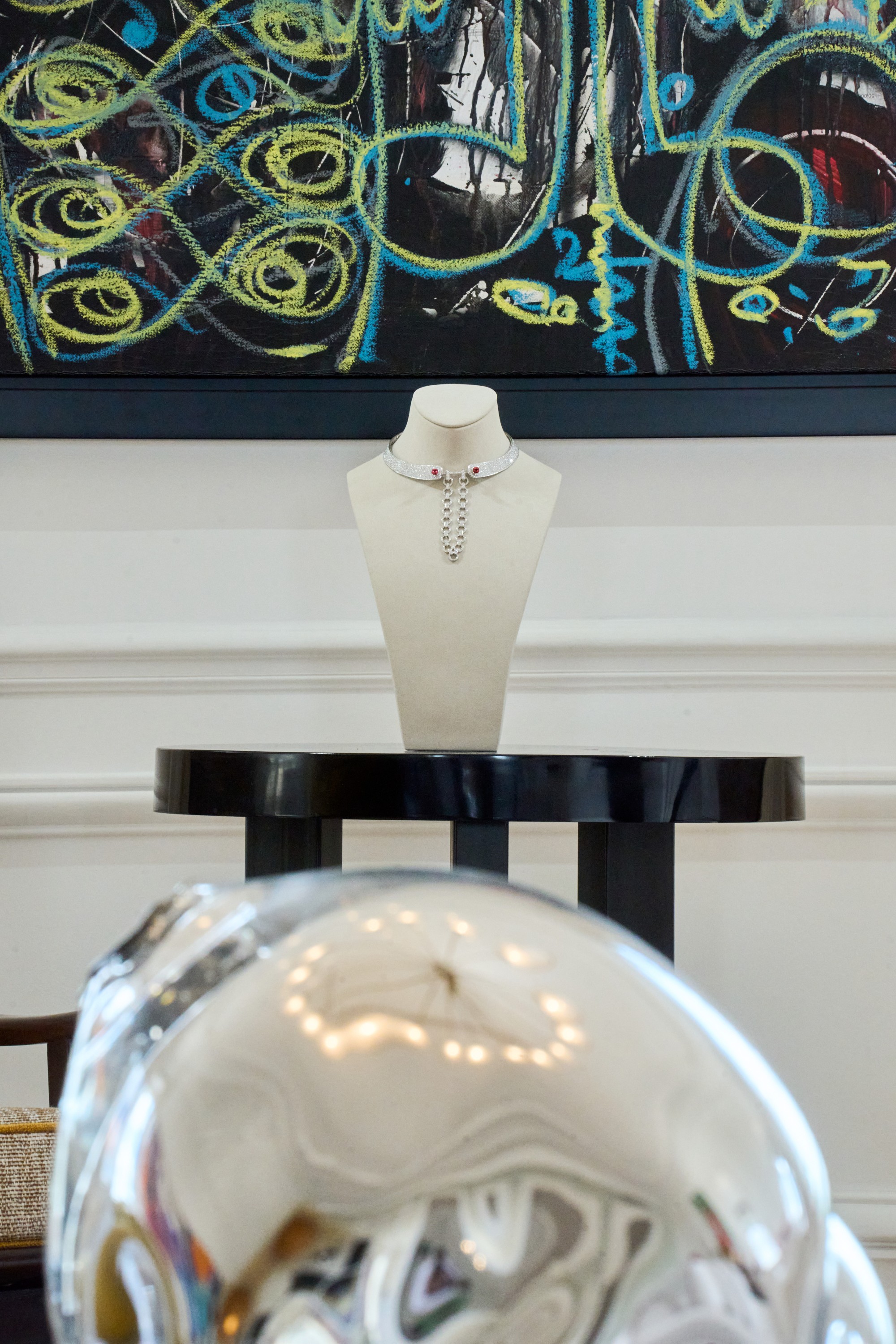 PFW25 High Jewelry presentation