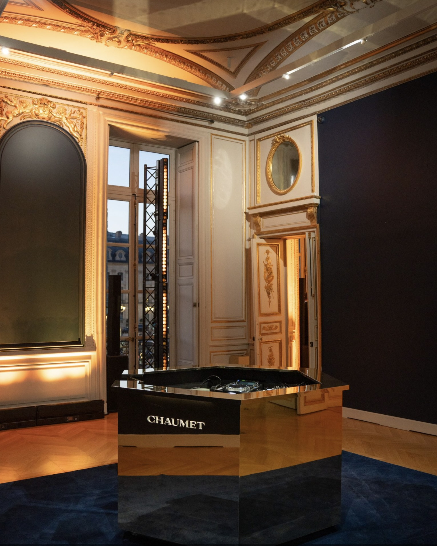 Bee de Chaumet event