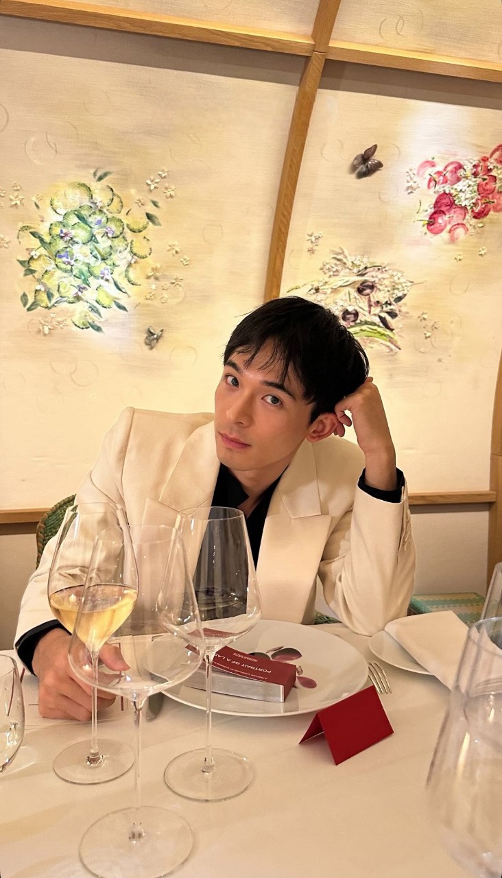 Portrait(s) of a Lady - Art Basel